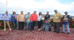 Cadeau de Alcal&aacute; gana Cl&aacute;sico JPD, la triple corona y fallece