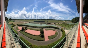 CHN CREA FONDO ESPECIAL PARA TRANSPORTE DE CABALLOS PURA SANGRE DE CARRERAS
