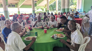 Comisi&oacute;n H&iacute;pica agasaja a mozos de cuadra en el Quinto Centenario