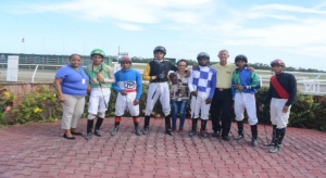 Se realiza con &eacute;xito, vistosa carrera de jinetes aprendices