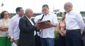 Comisi&oacute;n H&iacute;pica Nacional reconoce al Dr. Toledo por su filantrop&iacute;a