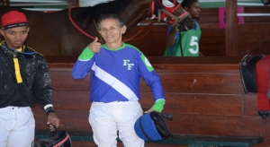 Felicia Leclerc sorprende en el Hip&oacute;dromo V Centenario