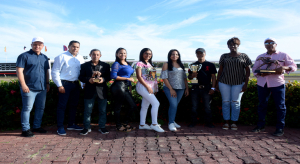 Cami Runner gana Cl&aacute;sico de la Mujer en el V Centenario; pool paga 8 mil pesos