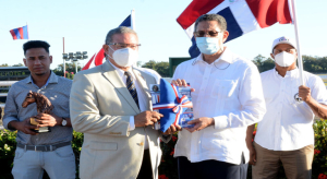 Farwells gana Cl&aacute;sico d&iacute;a de Duarte en el V Centenario y el pool paga m&aacute;s de 150 mil pesos